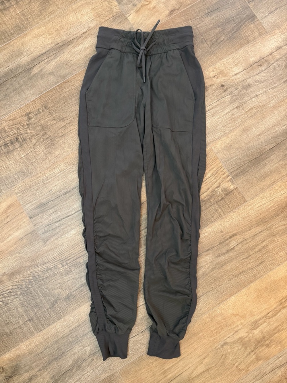 lululemon athletica Gray Drawstring Girl Jogger Stripe Stretch Activewear Lounge